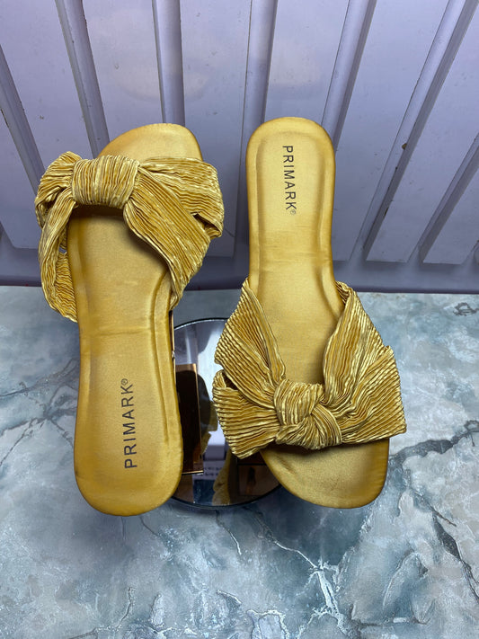 FN SLIPPERS (YELLOW)