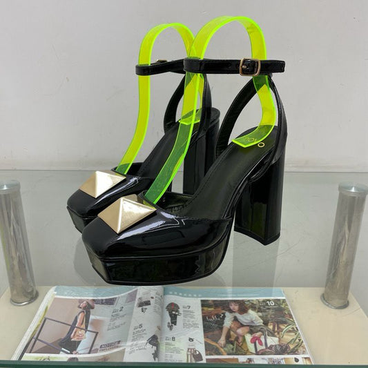 FN HEELS (BLACK)