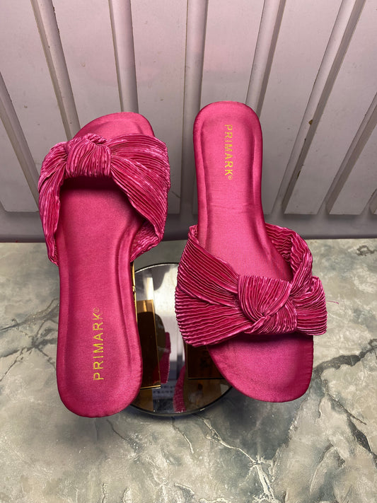 FN SLIPPERS (PINK)