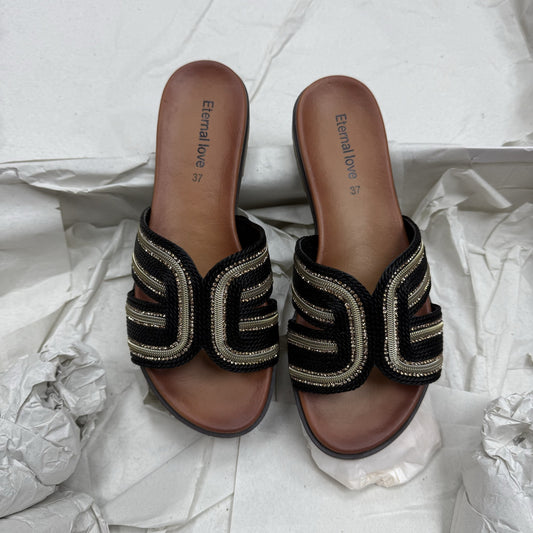 FN SLIPPERS (BLACK AND GOLD)