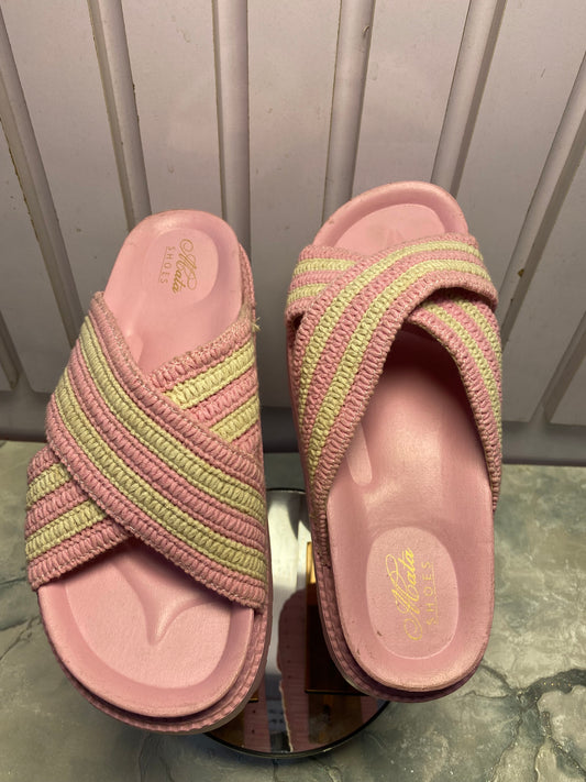 FN SLIPPERS (PINK)
