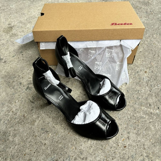 FN HEELS (BLACK)