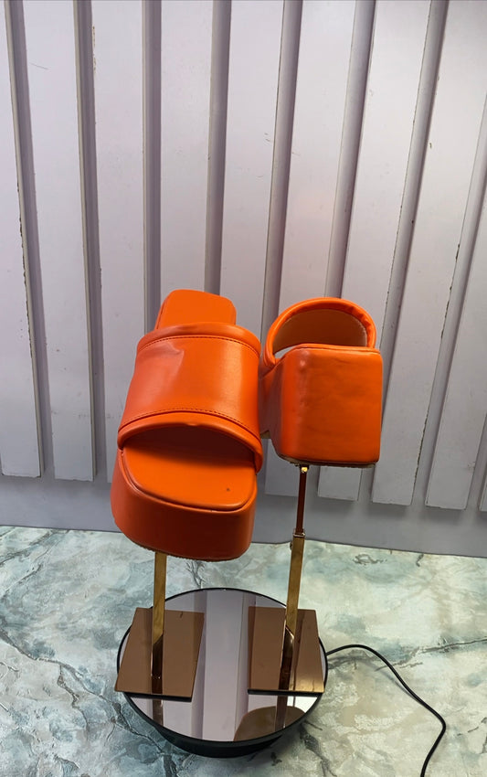 FN WAGE SLIPPERS (ORANGE)